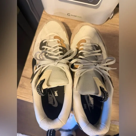 Nike Air Max 90 Futura Women's Sneakers Size 10 Like New - Picture 5 of 8